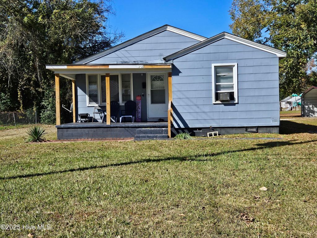 Photo of 208 White Street, Williamston, NC 27892 (MLS # 100544244)