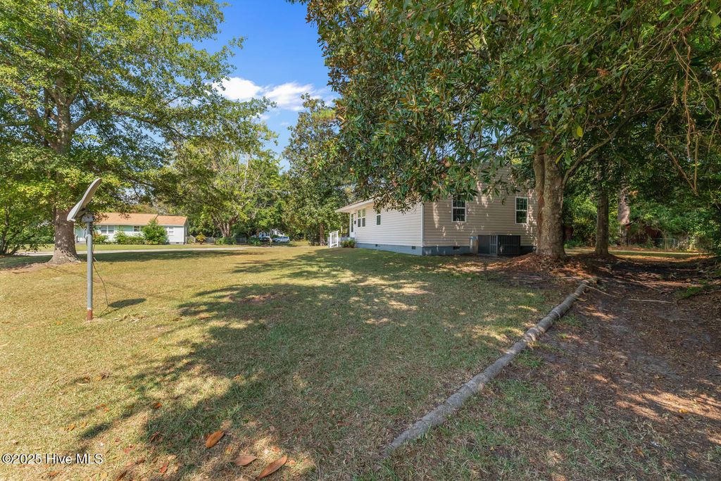 Photo of 613 New River Drive, Jacksonville, NC 28540 (MLS # 100532314)