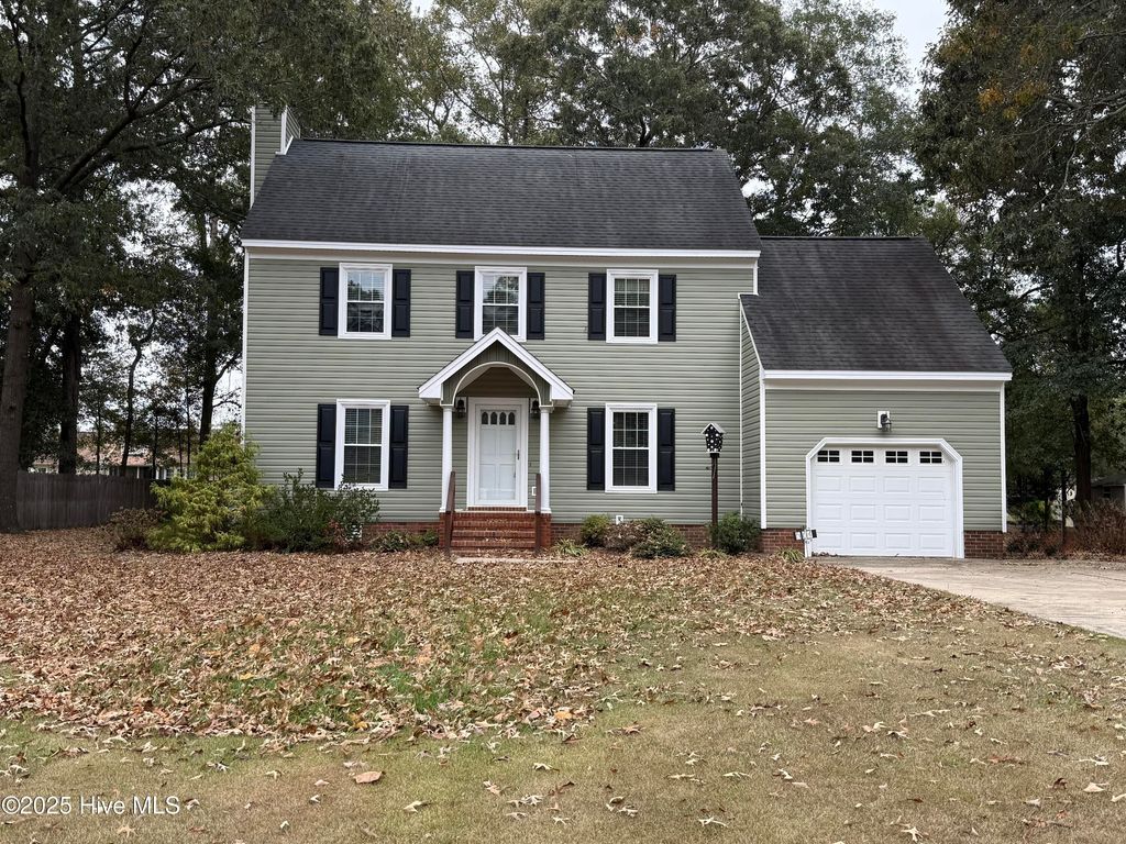 Photo of 504 Gold Leaf Drive, Goldsboro, NC 27534 (MLS # 100535731)