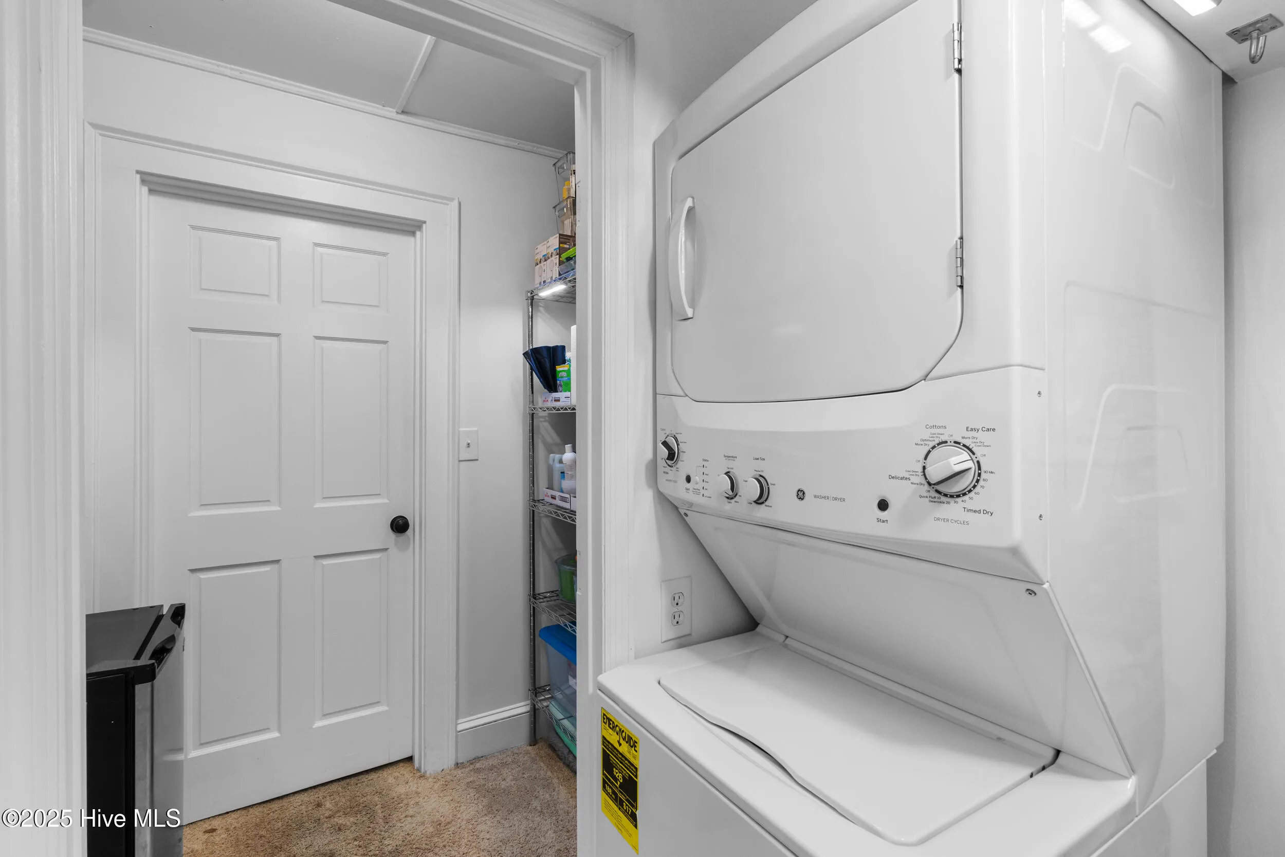 Wilmington, North Carolina 28401, United States, 5 Bedrooms Bedrooms, ,3 BathroomsBathrooms,Residential,Pending,117070