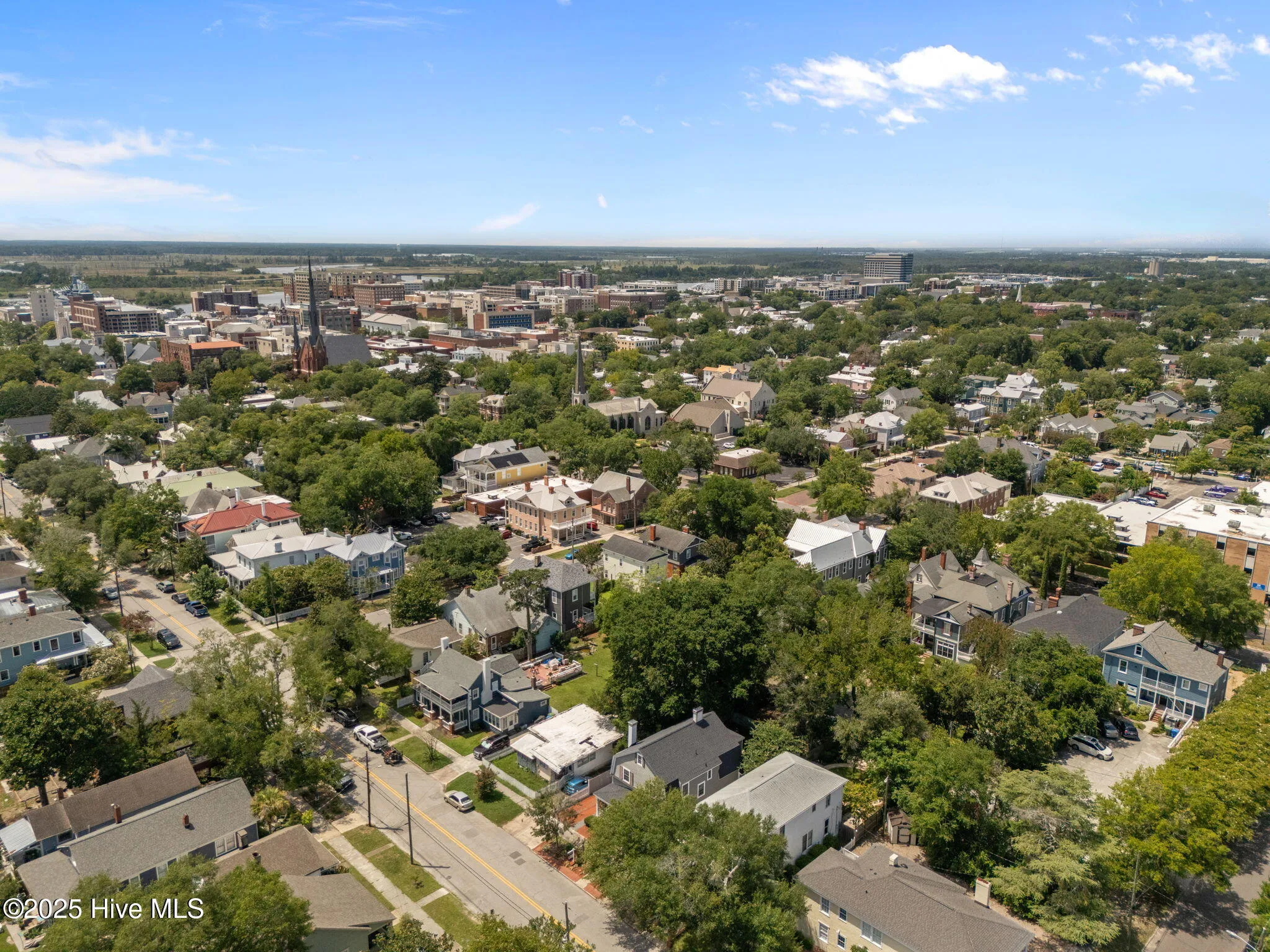 Wilmington, North Carolina 28401, United States, 5 Bedrooms Bedrooms, ,3 BathroomsBathrooms,Residential,Pending,117070