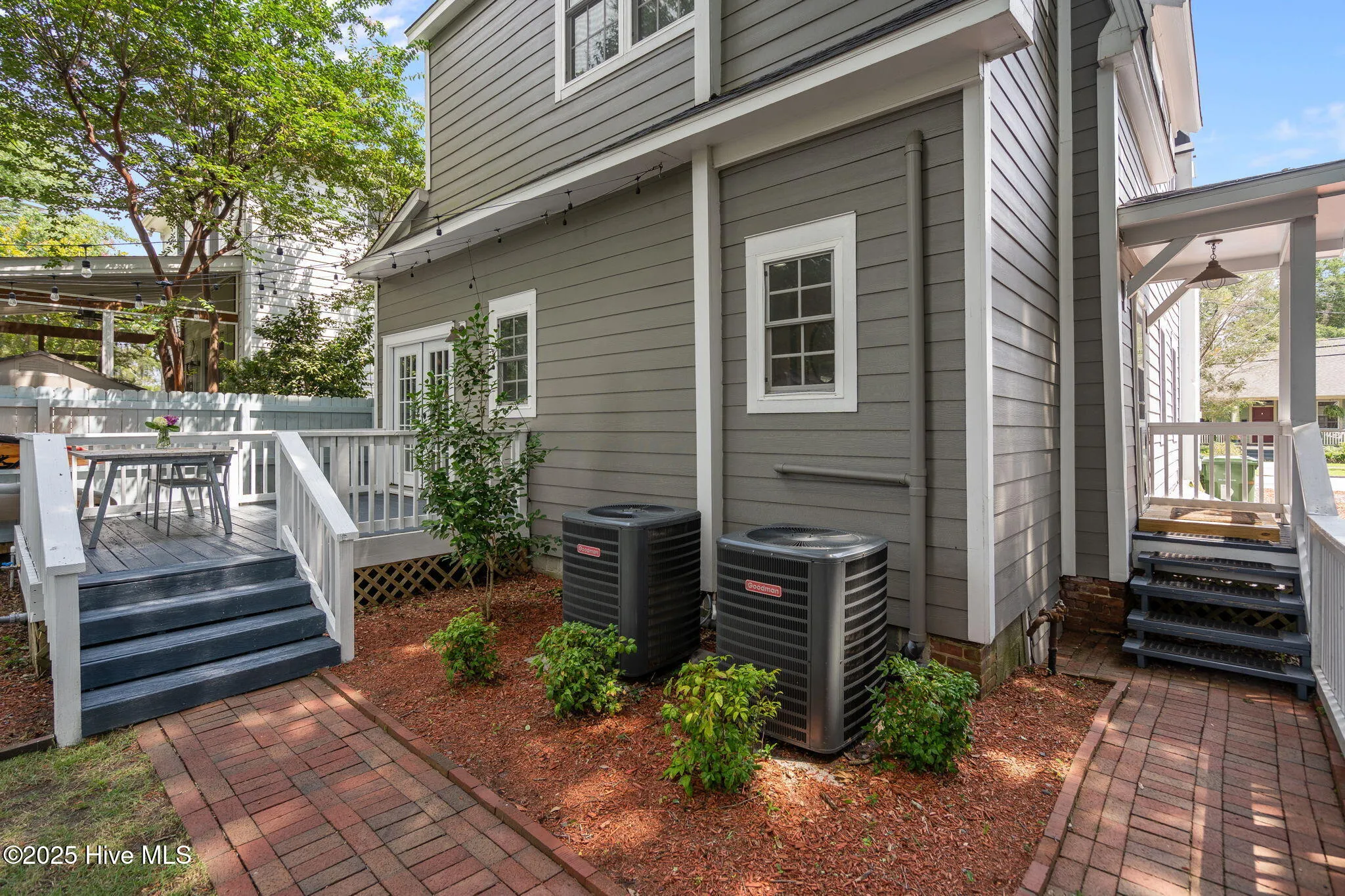 Wilmington, North Carolina 28401, United States, 5 Bedrooms Bedrooms, ,3 BathroomsBathrooms,Residential,Pending,117070