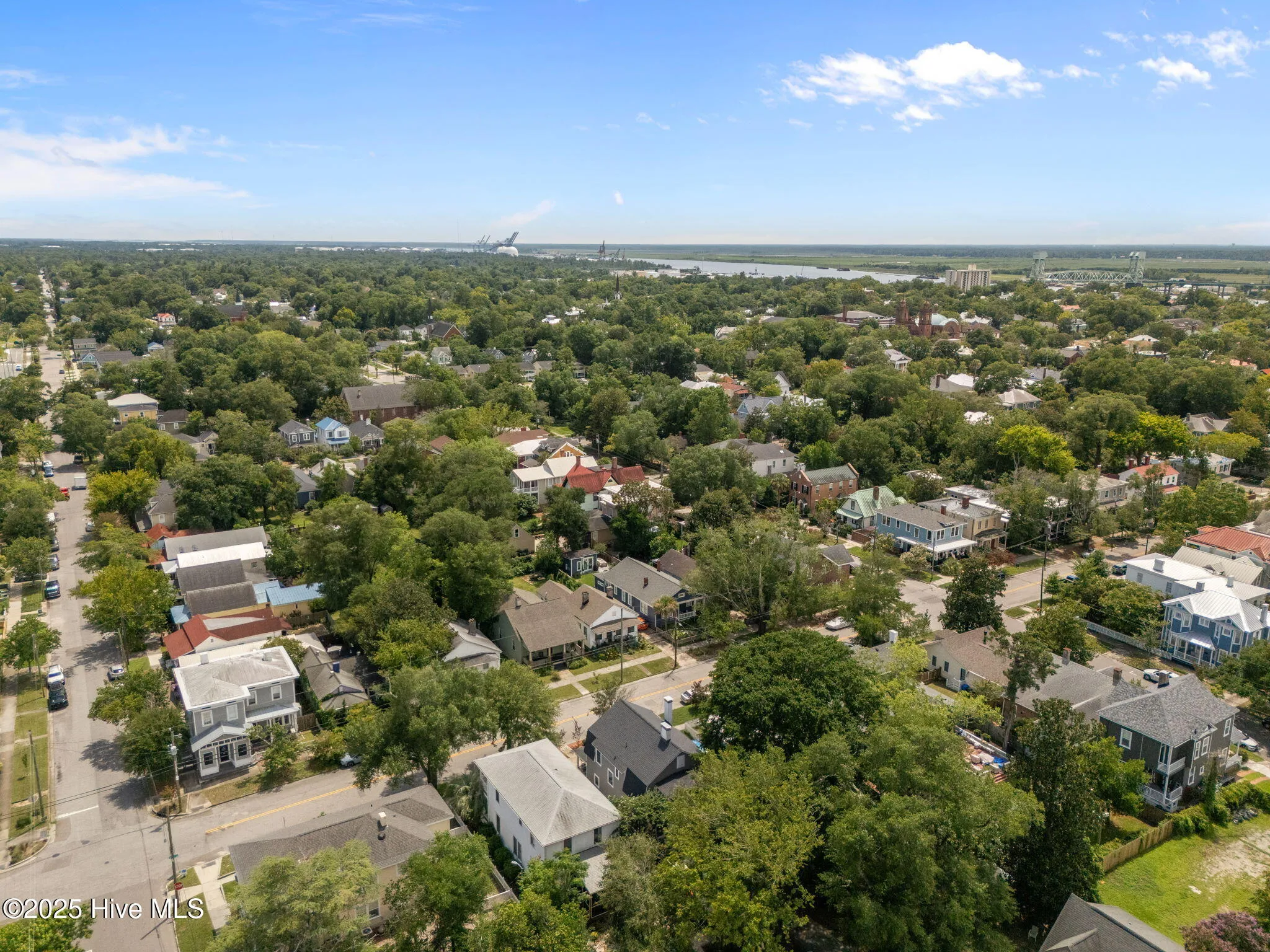 Wilmington, North Carolina 28401, United States, 5 Bedrooms Bedrooms, ,3 BathroomsBathrooms,Residential,Pending,117070