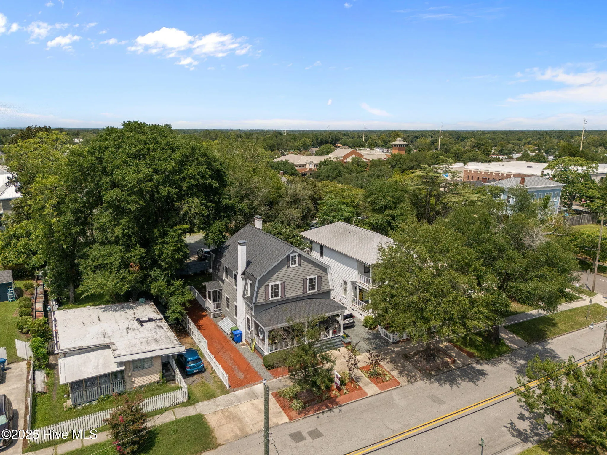 Wilmington, North Carolina 28401, United States, 5 Bedrooms Bedrooms, ,3 BathroomsBathrooms,Residential,Pending,117070