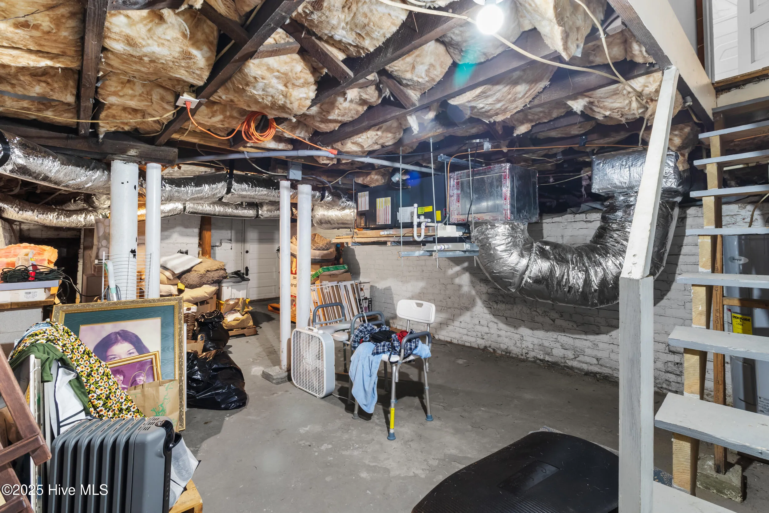 Wilmington, North Carolina 28401, United States, 5 Bedrooms Bedrooms, ,3 BathroomsBathrooms,Residential,Pending,117070