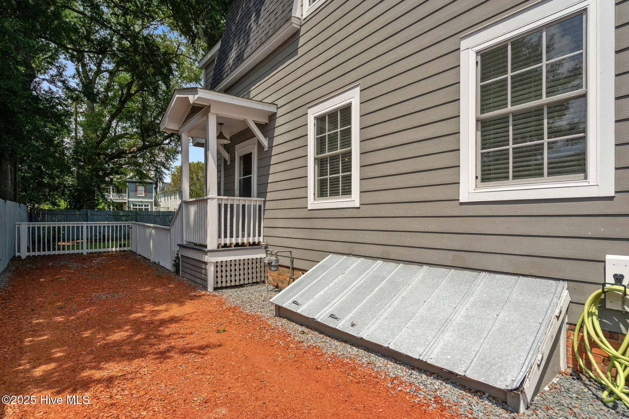 Wilmington, North Carolina 28401, United States, 5 Bedrooms Bedrooms, ,3 BathroomsBathrooms,Residential,Pending,117070