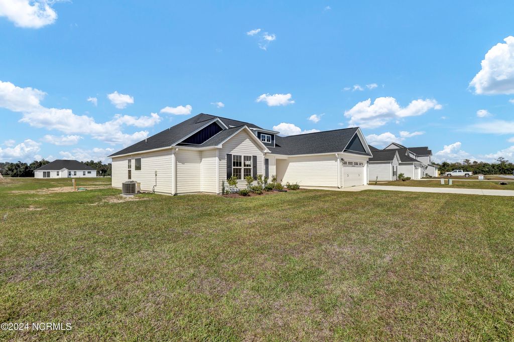 Photo of 608 Turkey Trot Trail, Maysville, NC 28555 (MLS # 100537499)