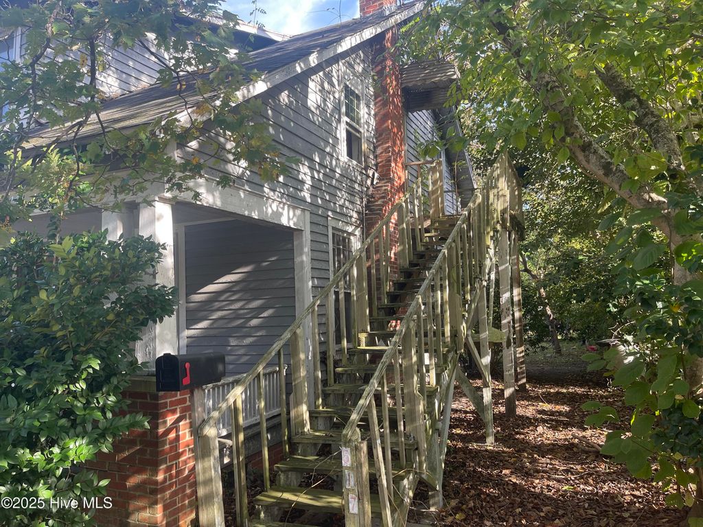 Photo of 517 Warren Street, Williamston, NC 27892 (MLS # 100536896)