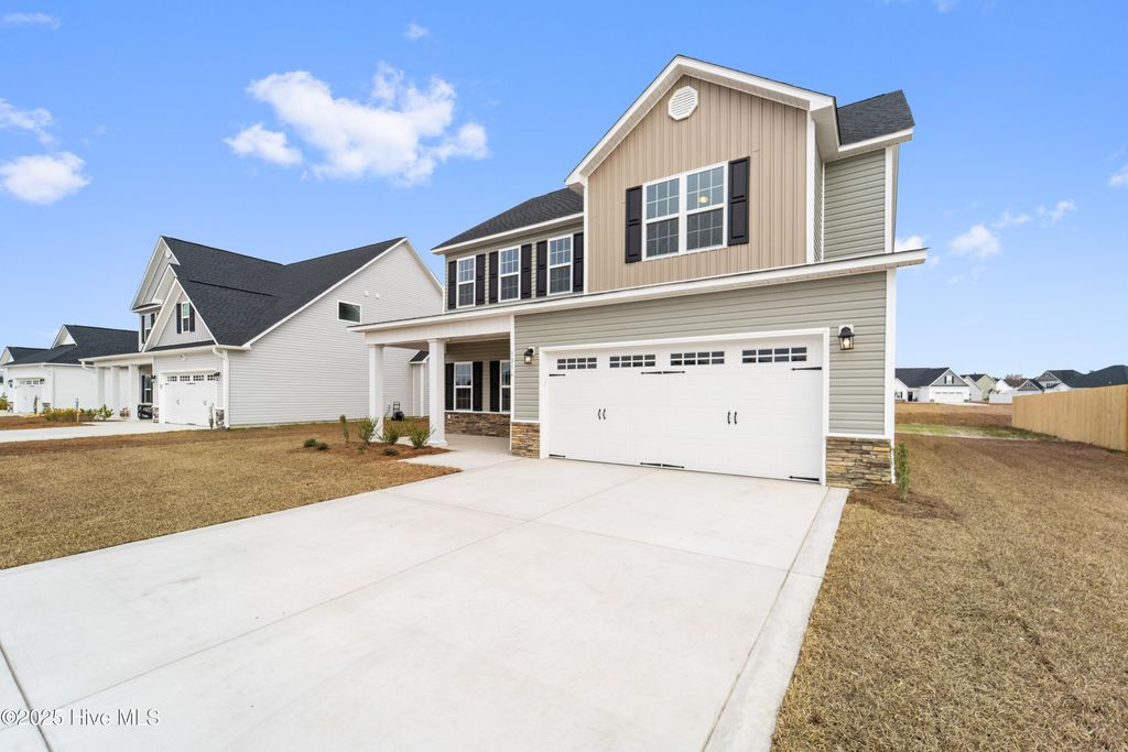 Photo of 1856 Olde Towne Pointe Boulevard, Jacksonville, NC 28546 (MLS # 100519002)