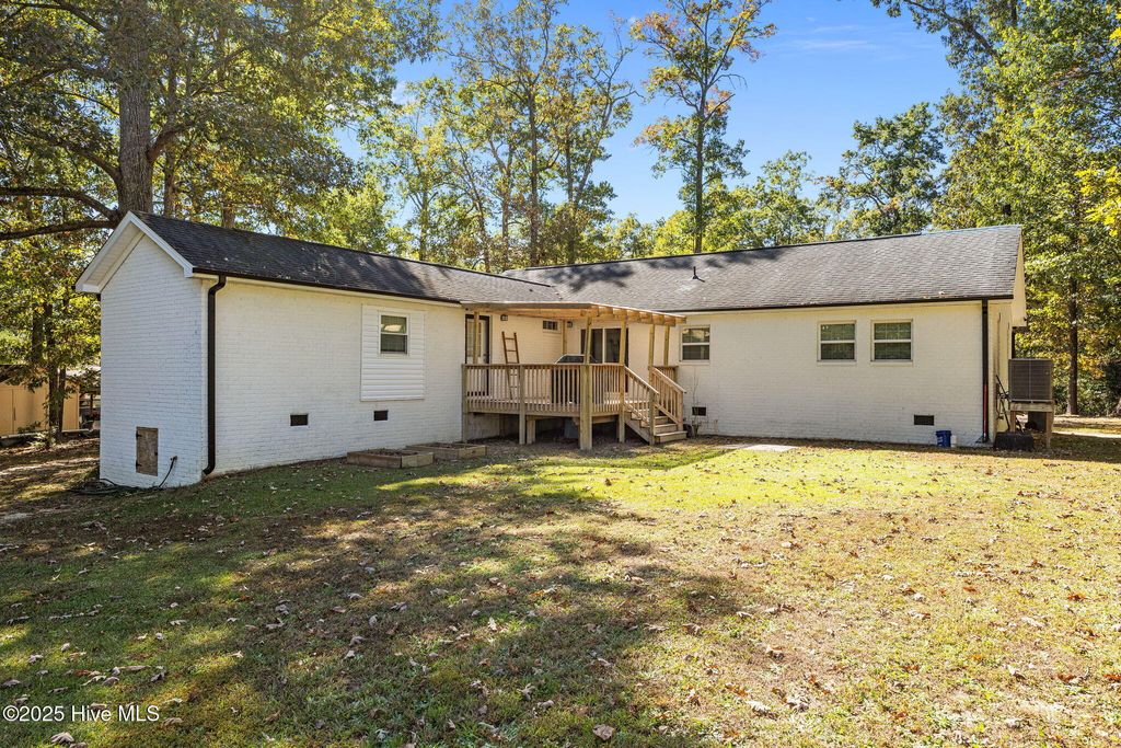 Photo of 3137 Parkwood Drive, Sanford, NC 27332 (MLS # 100537748)