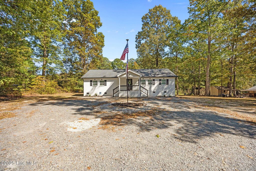 Photo of 3137 Parkwood Drive, Sanford, NC 27332 (MLS # 100537748)