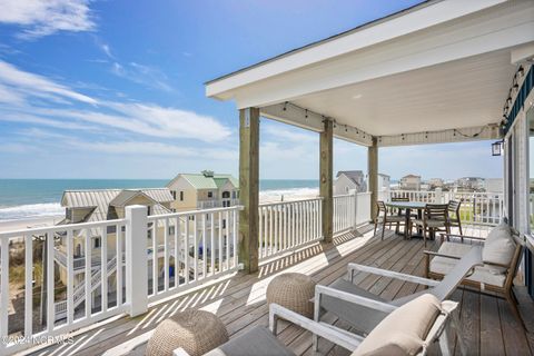 A home in North Topsail Beach