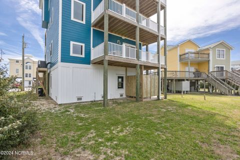 A home in North Topsail Beach