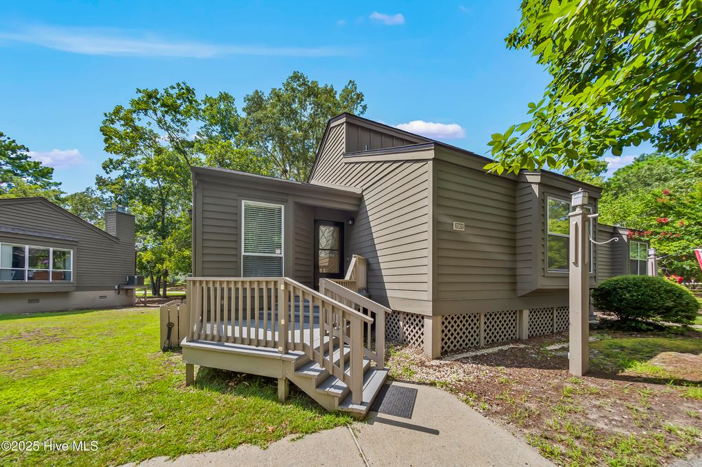 Photo of 7801 Windward Drive, New Bern, NC 28560 (MLS # 100522546)