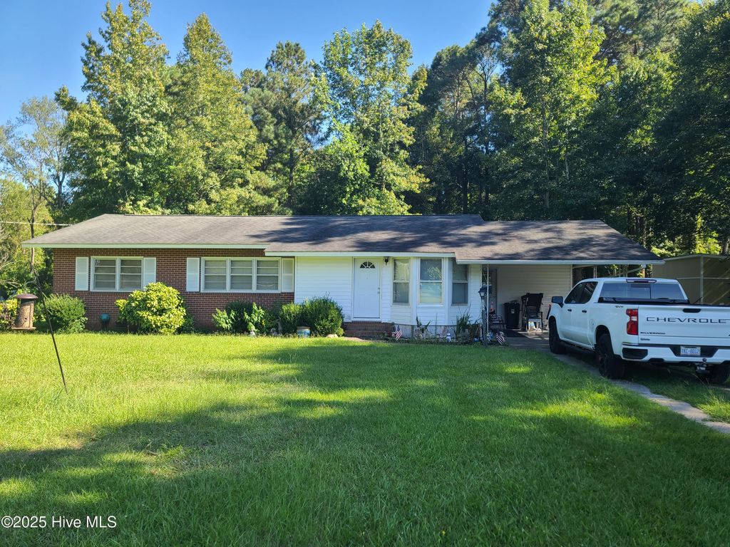 Photo of 255 E Pleasant Hill Road, Pink Hill, NC 28572 (MLS # 100536809)