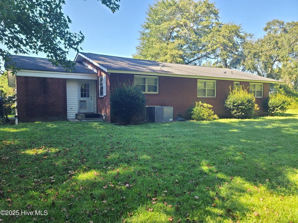Photo of 255 E Pleasant Hill Road, Pink Hill, NC 28572 (MLS # 100536809)