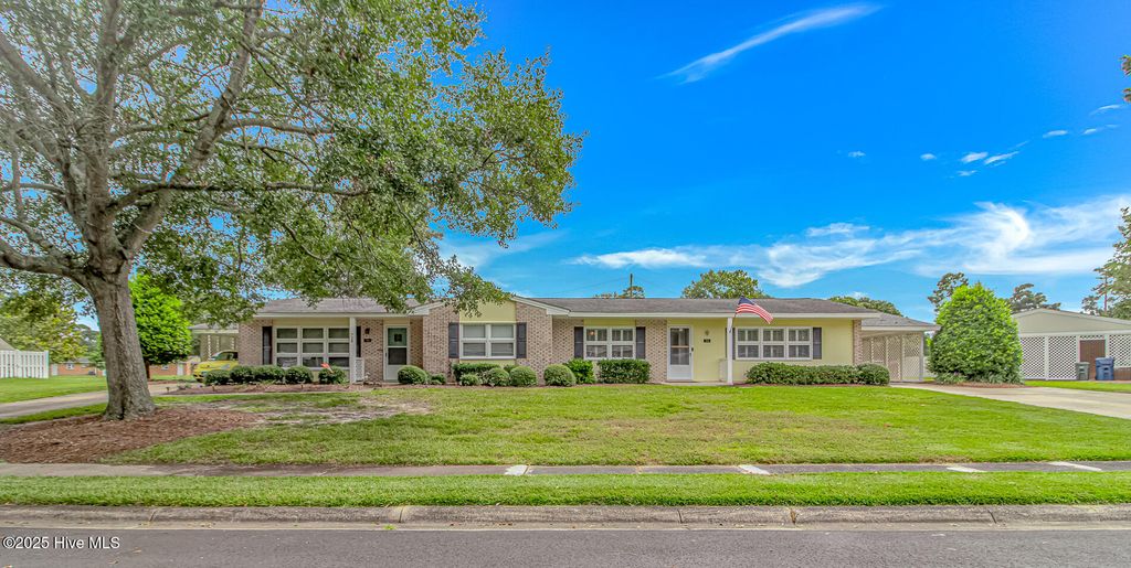 Photo of 724 Sycamore Avenue #724, Myrtle Beach, SC 29577 (MLS # 100530200)