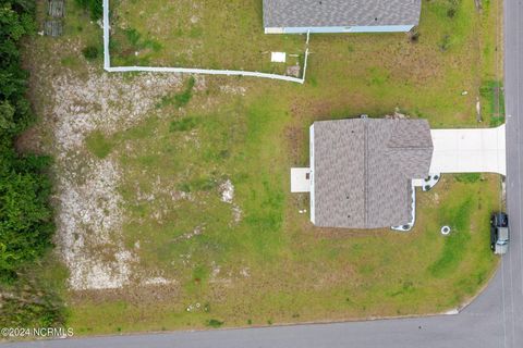 A home in Sneads Ferry