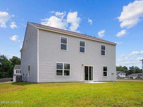 A home in Sneads Ferry