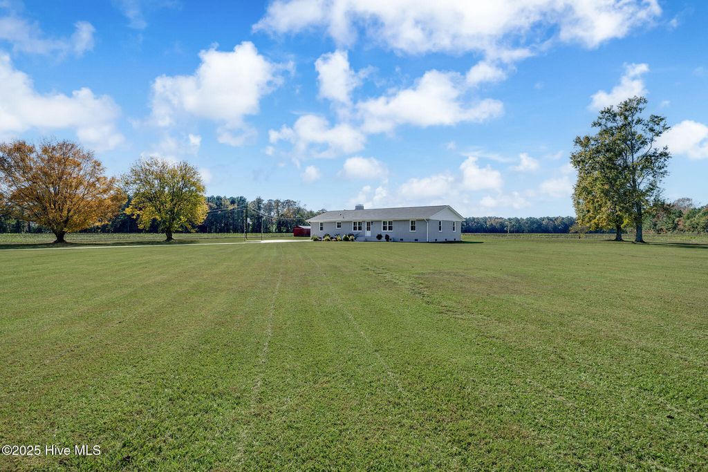 Photo of 1505 Us Hwy 117 Bypass S, Burgaw, NC 28425 (MLS # 100540291)