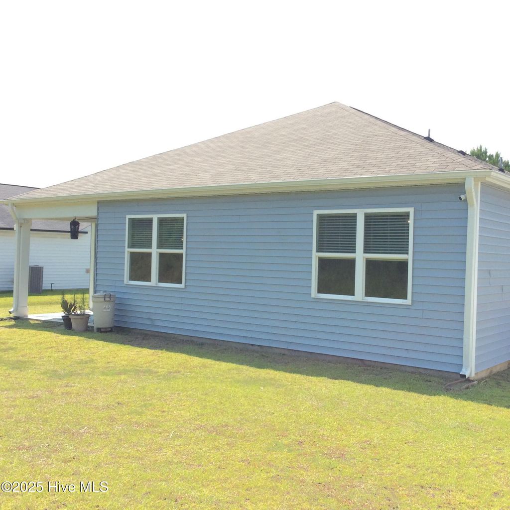 Photo of 1326 Cadbury Castle Drive SE, Bolivia, NC 28422 (MLS # 100515785)