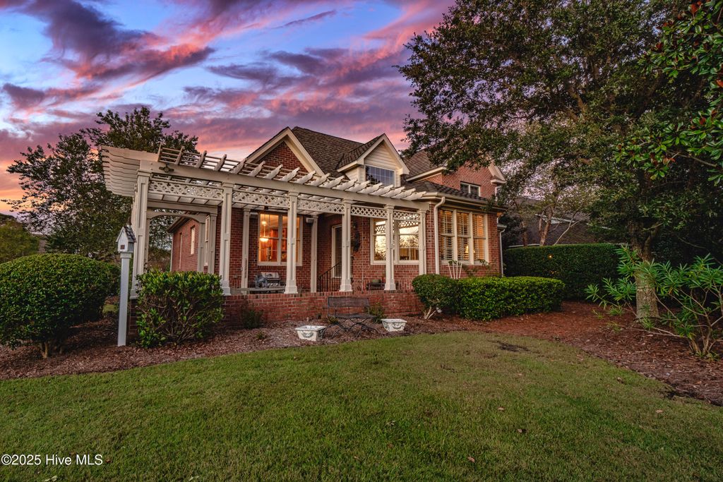 Photo of 2016 Kenilworth Lane, Wilmington, NC 28405 (MLS # 100535642)