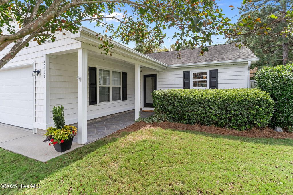 Photo of 5200 Minnesota Drive SE, Southport, NC 28461 (MLS # 100524337)