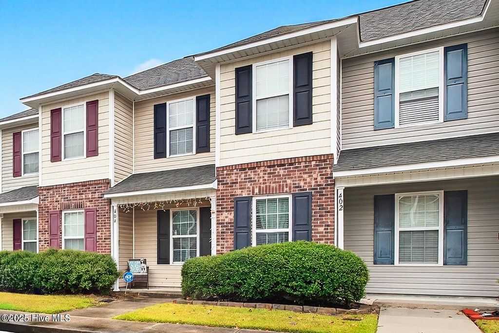 Photo of 404 Falls Cove, Jacksonville, NC 28546 (MLS # 100540863)