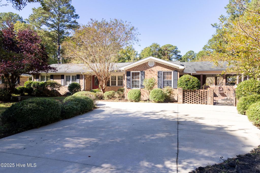 Photo of 503 Henry Street, Windsor, NC 27983 (MLS # 100538357)