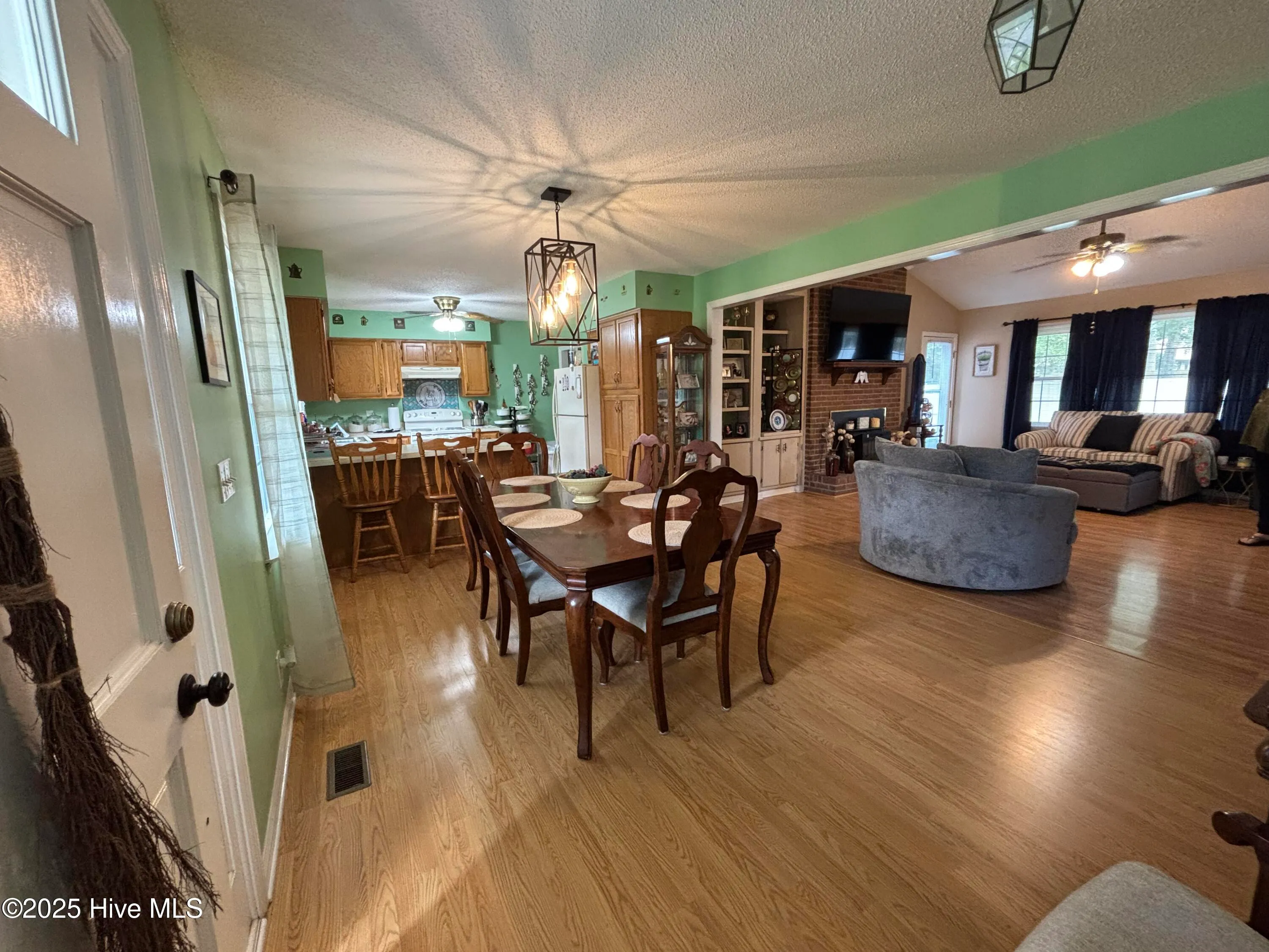 Ocean Isle Beach, North Carolina 28469, United States, 3 Bedrooms Bedrooms, ,2 BathroomsBathrooms,Residential,Pending,183143