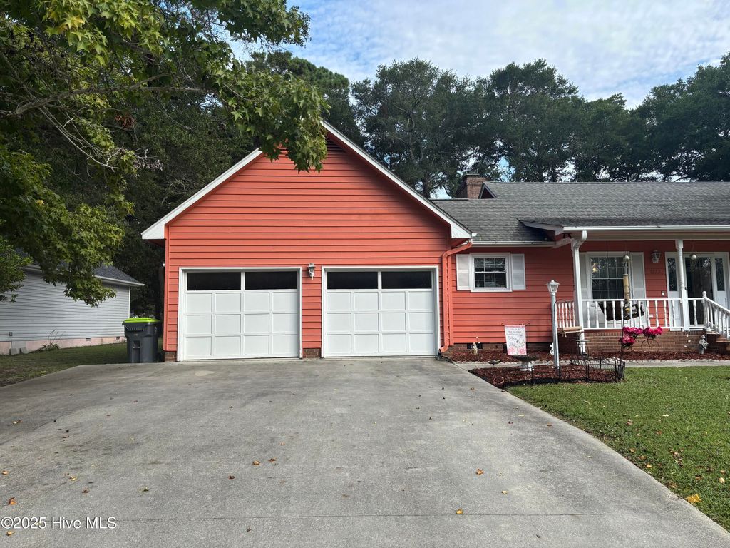 Photo of 1772 Sandalwood Drive SW, Ocean Isle Beach, NC 28469 (MLS # 100522722)