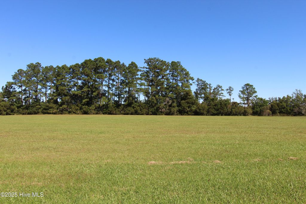 Photo of 105 Waterway Drive, Havelock, NC 28532 (MLS # 100536571)