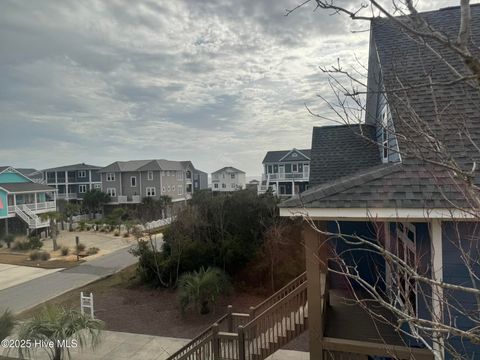 A home in Oak Island