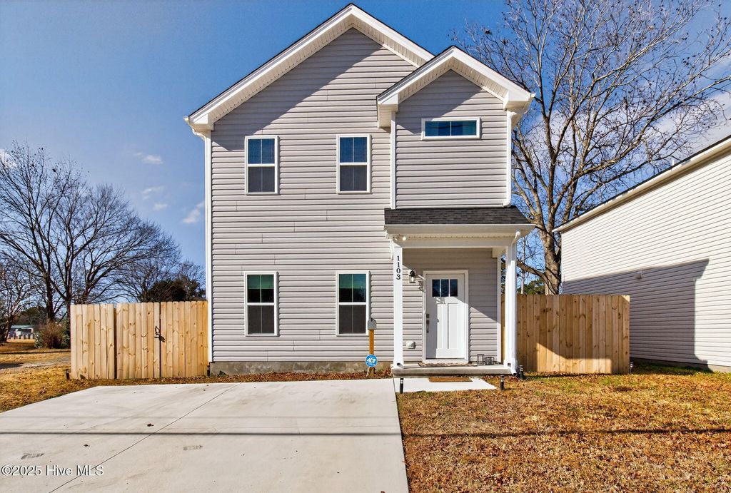 Photo of 1103 Peartree Road, Elizabeth City, NC 27909 (MLS # 100544111)