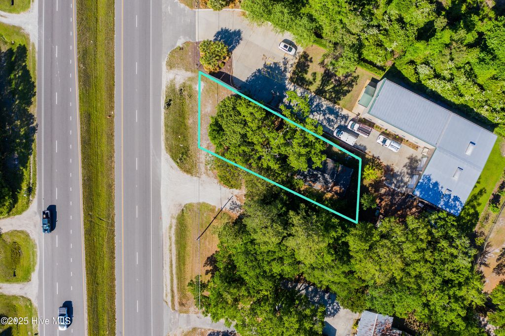 Photo of 20748 Us Highway 17, Hampstead, NC 28443 (MLS # 100505261)