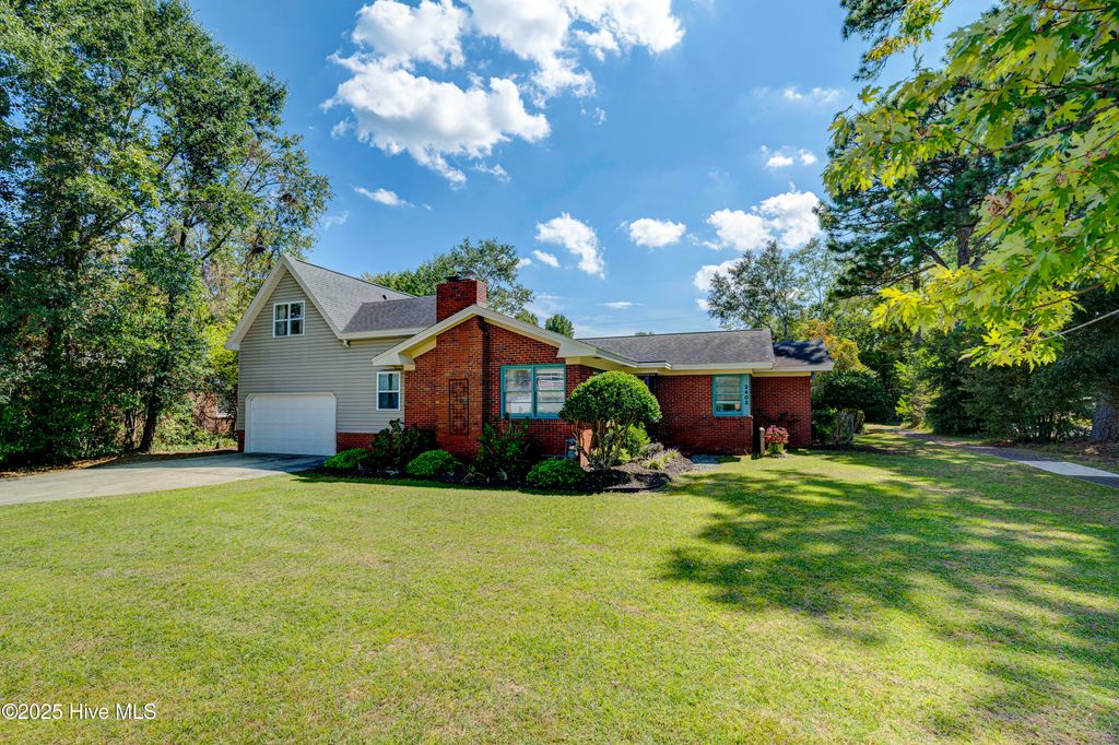 Photo of 2402 Belvedere Drive, Wilmington, NC 28405 (MLS # 100532266)
