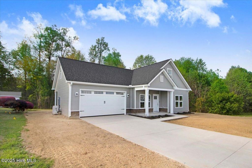 Photo of 312 Kingston Circle, Goldsboro, NC 27530 (MLS # 100543035)