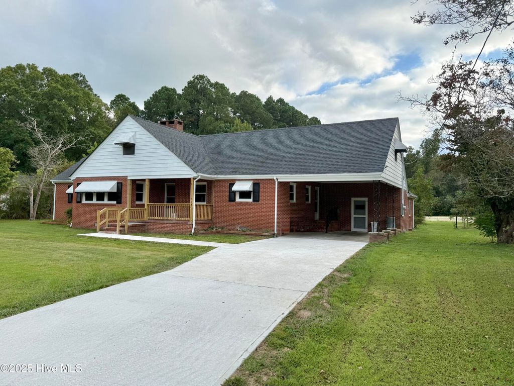 Photo of 207 Old Roper Road, Plymouth, NC 27962 (MLS # 100532540)