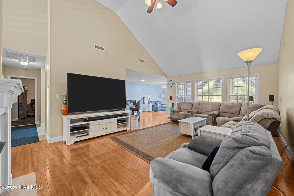 Photo of 1207 Pelican Drive, New Bern, NC 28560 (MLS # 100537883)