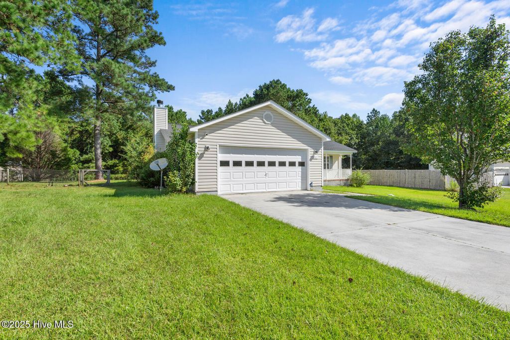 Photo of 105 Littleleaf Court, Jacksonville, NC 28540 (MLS # 100519892)