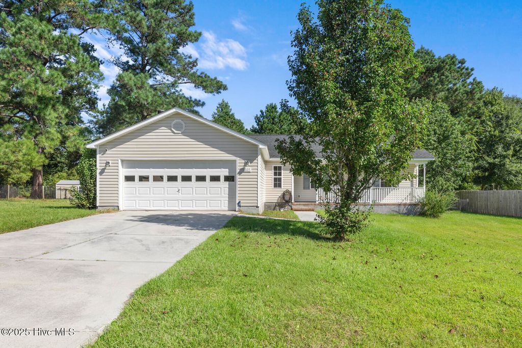Photo of 105 Littleleaf Court, Jacksonville, NC 28540 (MLS # 100519892)