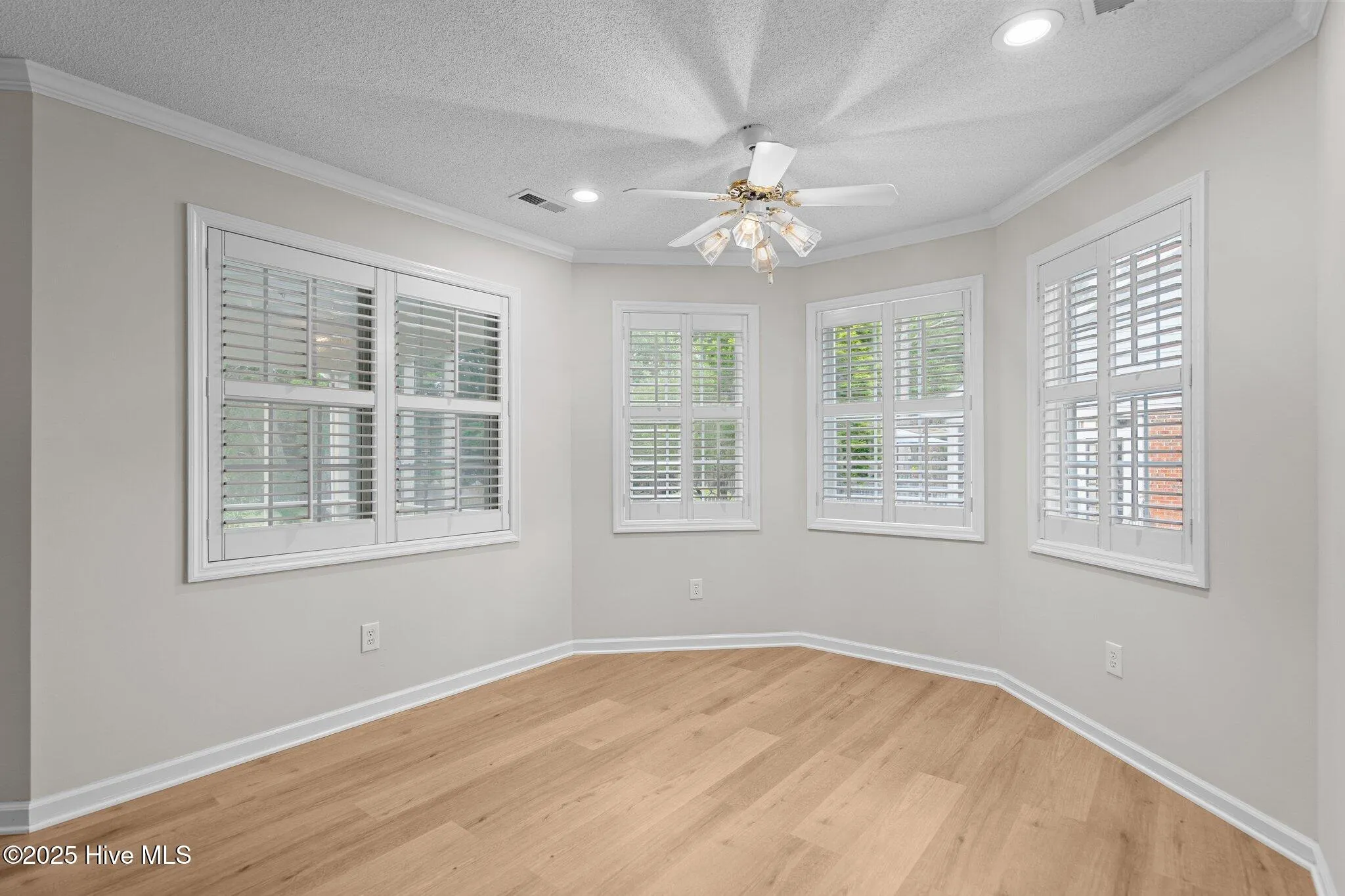 Wilmington, North Carolina 28409, United States, 4 Bedrooms Bedrooms, ,3 BathroomsBathrooms,Residential,Active,133576