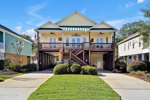 A home in Oak Island