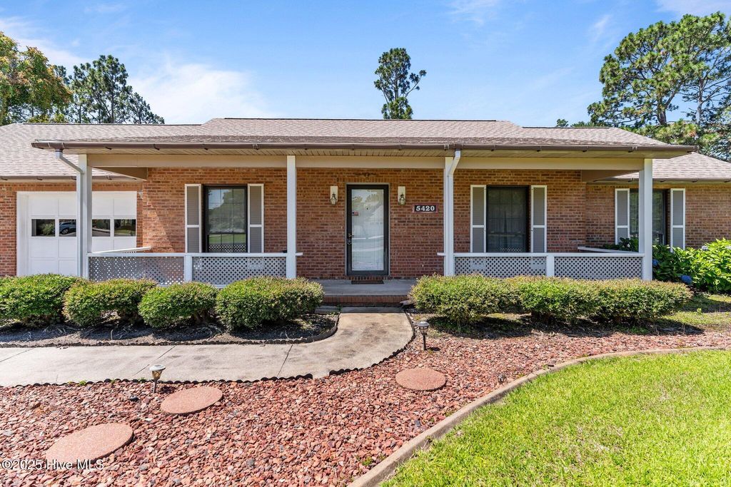 Photo of 5420 Golden Eagle Court, Wilmington, NC 28409 (MLS # 100514247)