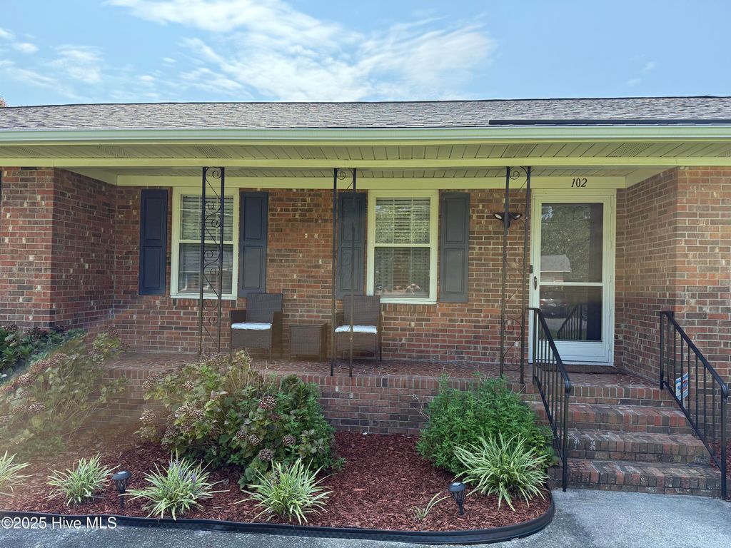 Photo of 102 Templeton Drive, Greenville, NC 27858 (MLS # 100525800)