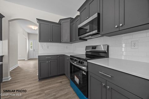 Tiny photo for 318 Purple Rain Court, Richlands, NC 28574 (MLS # 100542932)