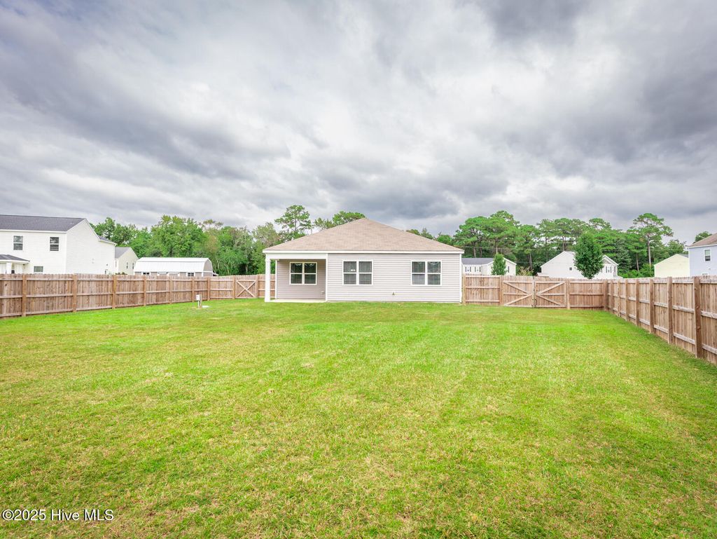 Photo of 104 Tralee Place, Holly Ridge, NC 28445 (MLS # 100531609)