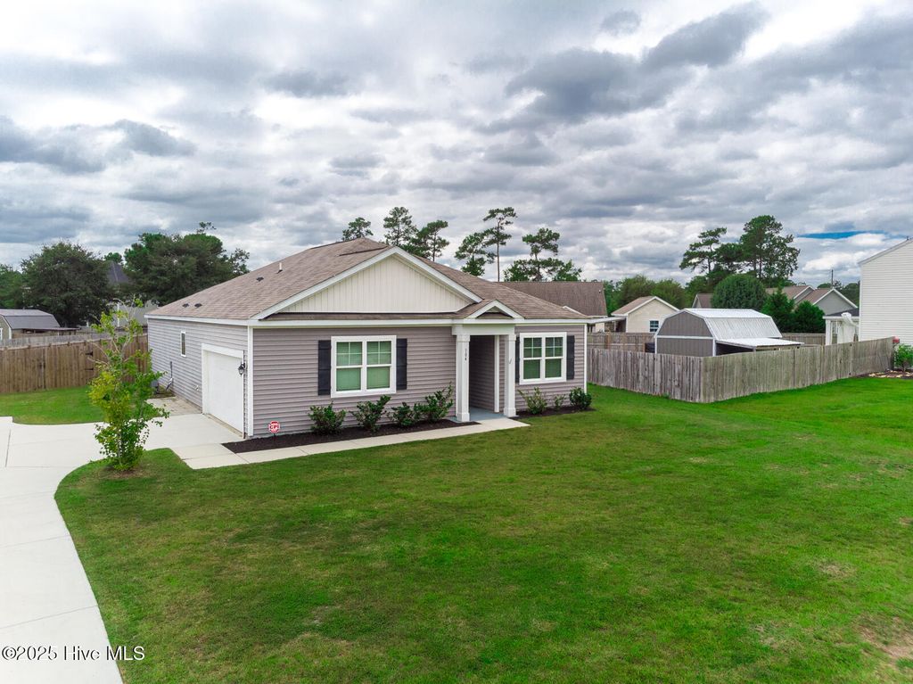 Photo of 104 Tralee Place, Holly Ridge, NC 28445 (MLS # 100531609)