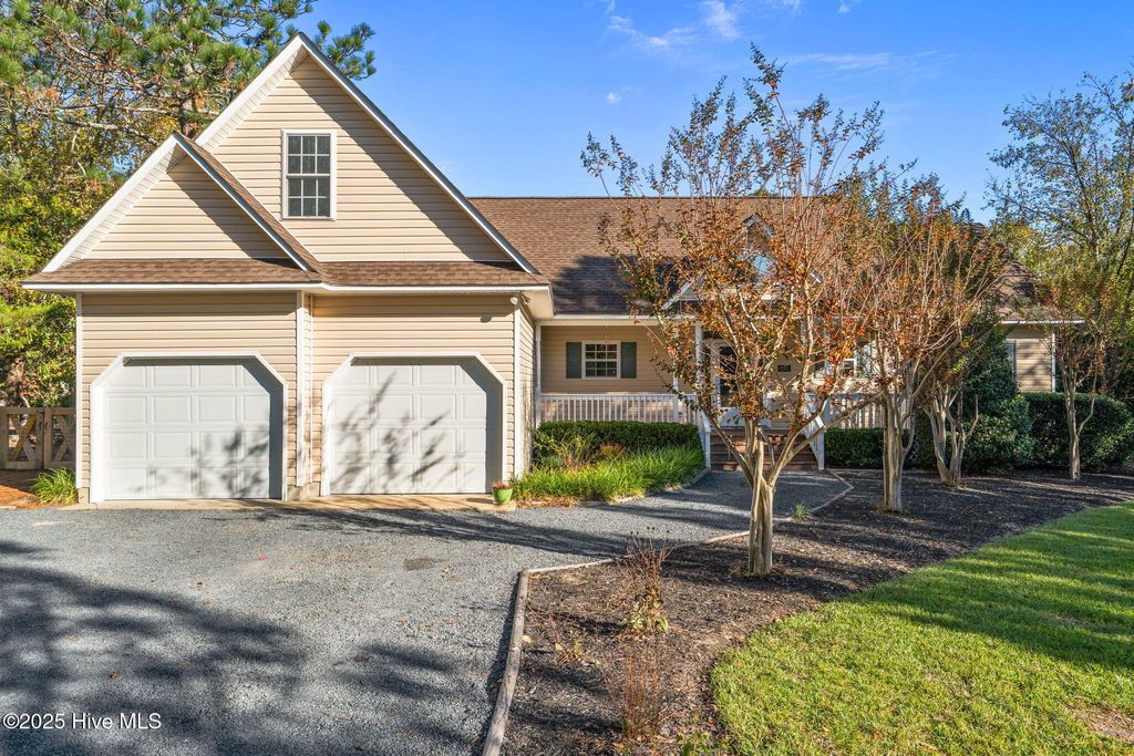 Photo of 237 Bellhaven Drive, Whispering Pines, NC 28327 (MLS # 100537711)