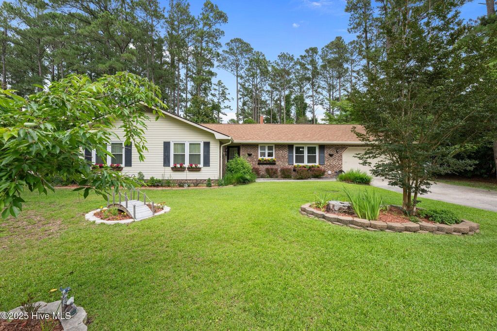 Photo of 6117 Ibis Lane, New Bern, NC 28560 (MLS # 100512815)